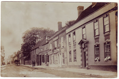 019 - The Black Bull
Still get a pint here ...

