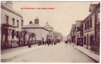 047 - South down the High Street
