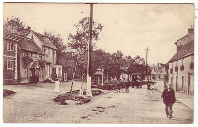 048 - North up the High Street from St Peters
