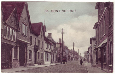 049 - North up the High Street
