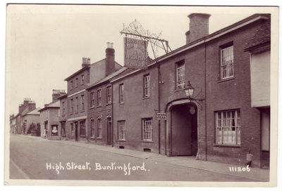 063 - North on the HighStreet
